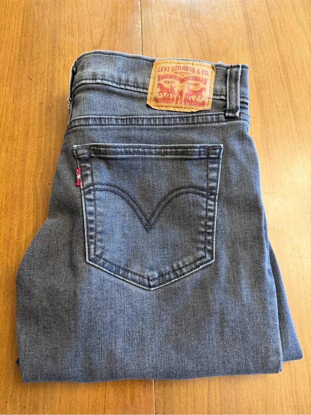 Levi's Light Black Wash Jeans | 28